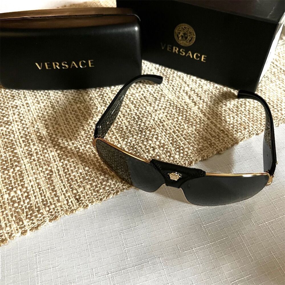 Versace VE2207Q NWT Unisex Sunglasses Black Frame Brown Lens UV Protection.